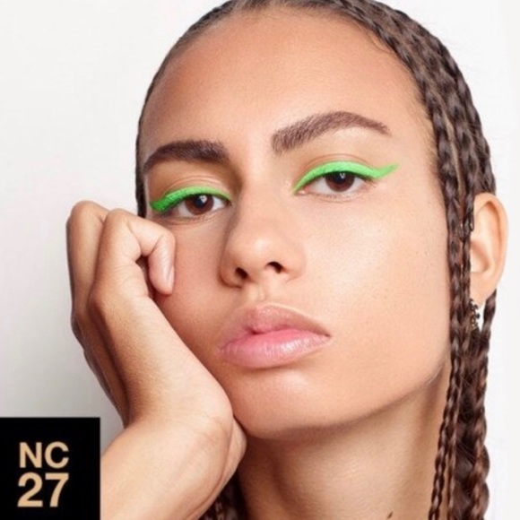 MAC *Bundle* Studio Fix Foundation NC27 + PUMP *DISCONTINUED* - Picture 3 of 12